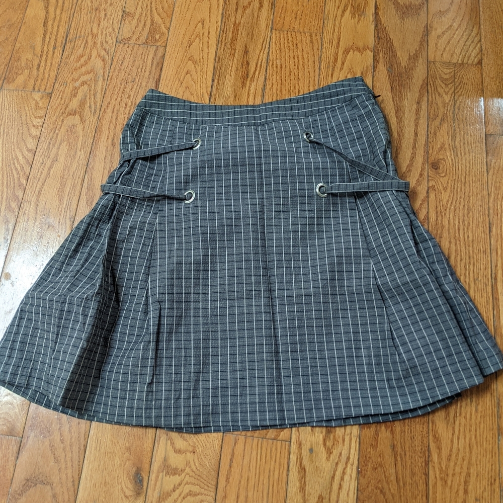 Plaid gray skirt